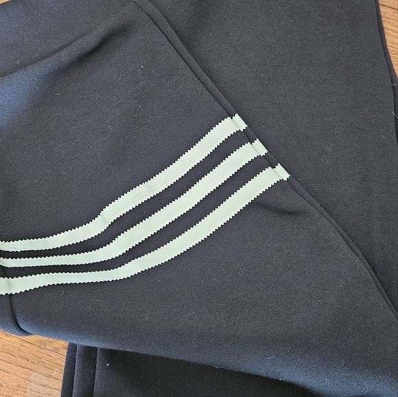 BNWT WOMENS JOGGERS - Picture 2 of 6